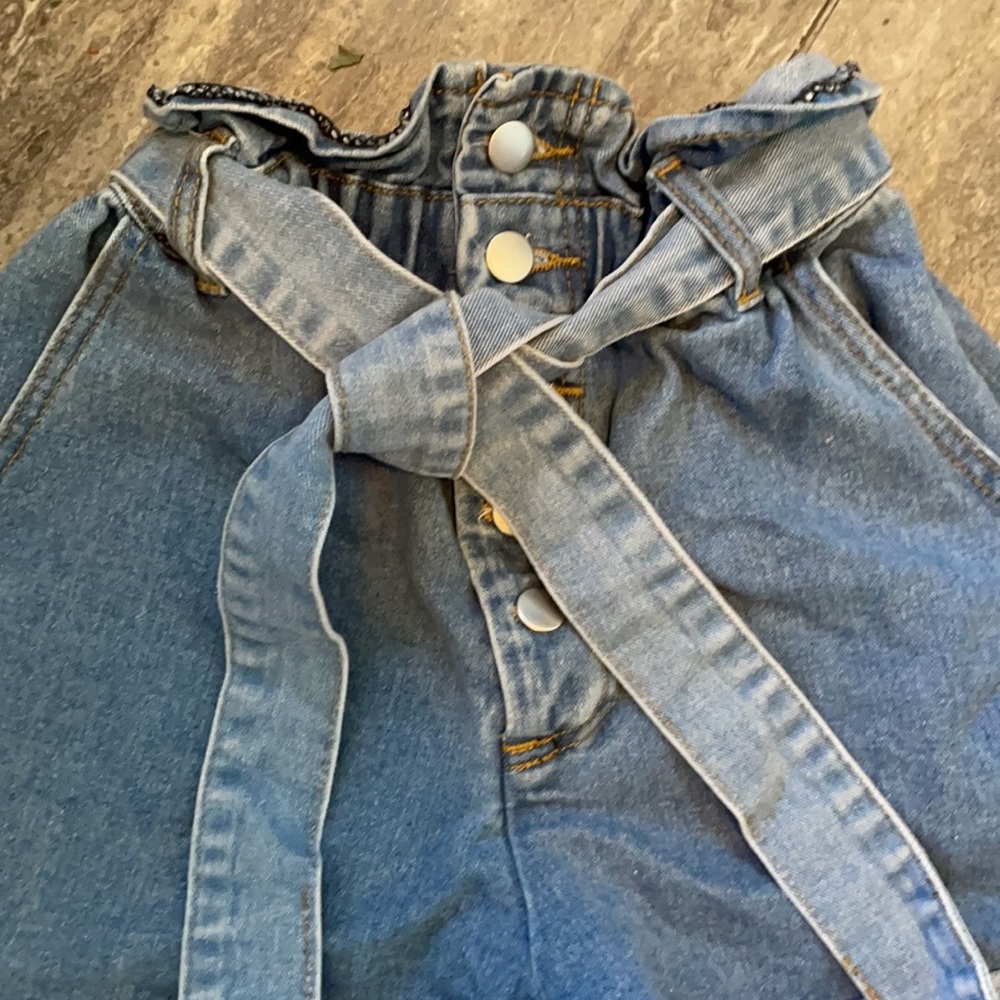 Forever 21 - Denim Shorts - Picture 2 of 3